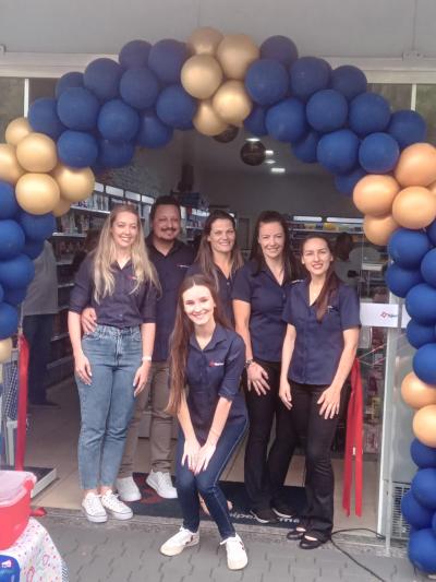 Inaugurou nesta segunda-feira (13) em Nova Laranjeiras a Hiperfarma