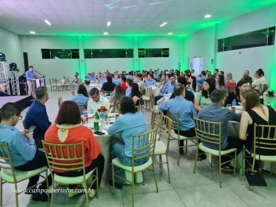 Programa Sicredi Fortalece entrega Certificado de conclusÃ£o a 91 associados da regiÃ£o