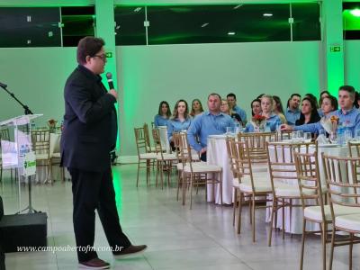 Programa Sicredi Fortalece entrega Certificado de conclusÃ£o a 91 associados da regiÃ£o