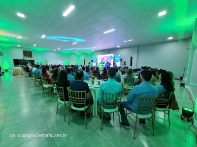 Programa Sicredi Fortalece entrega Certificado de conclusÃ£o a 91 associados da regiÃ£o