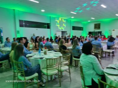 Programa Sicredi Fortalece entrega Certificado de conclusÃ£o a 91 associados da regiÃ£o