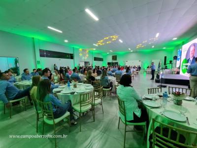 Programa Sicredi Fortalece entrega Certificado de conclusÃ£o a 91 associados da regiÃ£o