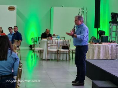 Programa Sicredi Fortalece entrega Certificado de conclusÃ£o a 91 associados da regiÃ£o