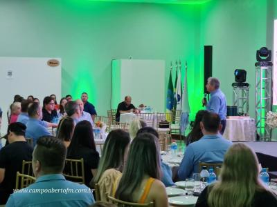 Programa Sicredi Fortalece entrega Certificado de conclusÃ£o a 91 associados da regiÃ£o