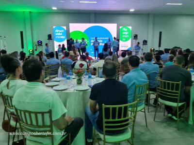 Programa Sicredi Fortalece entrega Certificado de conclusÃ£o a 91 associados da regiÃ£o