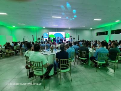 Programa Sicredi Fortalece entrega Certificado de conclusÃ£o a 91 associados da regiÃ£o