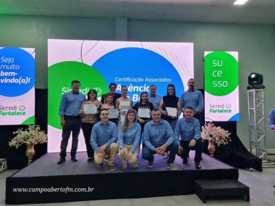 Programa Sicredi Fortalece entrega Certificado de conclusÃ£o a 91 associados da regiÃ£o