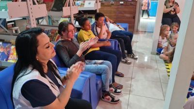 Escola JosÃ© LeocÃ¡dio Correia comemora Dia do MÃºsico com Ciranda Musical