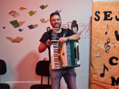 Escola JosÃ© LeocÃ¡dio Correia comemora Dia do MÃºsico com Ciranda Musical