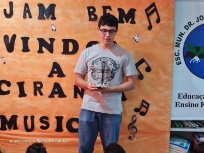 Escola JosÃ© LeocÃ¡dio Correia comemora Dia do MÃºsico com Ciranda Musical