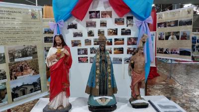 LS: Iniciou nesta quinta (23) a ExposiÃ§Ã£o HistÃ³rica dos 90 anos da ParÃ³quia SantÂ´Ana 