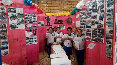 Alunos visitaram a ExposiÃ§Ã£o HistÃ³rica dos 90 anos da ParÃ³quia SantÂ´Ana