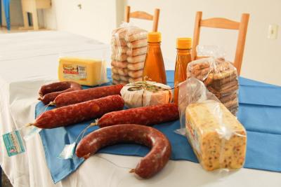 Produtores ligados a agroindÃºstrias de Nova Laranjeiras poderÃ£o comercializar seus produtos em todo o Estado