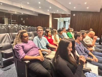 Vereadores do Parlamento Jovem do NÃºcleo de Laranjeiras visitam TRE-PR