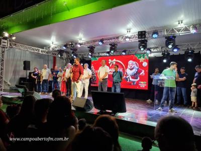 Natal de Laranjeiras 2023: abertura reÃºne famÃ­lias laranjeirenses na PraÃ§a Nogueira do Amaral