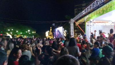 Natal de Laranjeiras 2023: abertura reÃºne famÃ­lias laranjeirenses na PraÃ§a Nogueira do Amaral