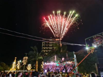 Natal de Laranjeiras 2023: abertura reÃºne famÃ­lias laranjeirenses na PraÃ§a Nogueira do Amaral