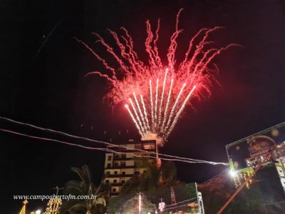 Natal de Laranjeiras 2023: abertura reÃºne famÃ­lias laranjeirenses na PraÃ§a Nogueira do Amaral