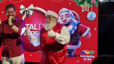 Natal de Laranjeiras 2023: abertura reÃºne famÃ­lias laranjeirenses na PraÃ§a Nogueira do Amaral