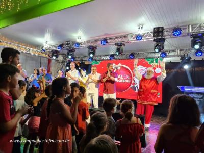 Natal de Laranjeiras 2023: abertura reÃºne famÃ­lias laranjeirenses na PraÃ§a Nogueira do Amaral