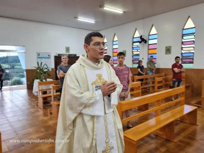 Padre JoÃ£o Rafael de Pitanga presidiu o 2Âº dia do TrÃ­duo em louvor a Imaculada ConceiÃ§Ã£o em Porto Barreiro