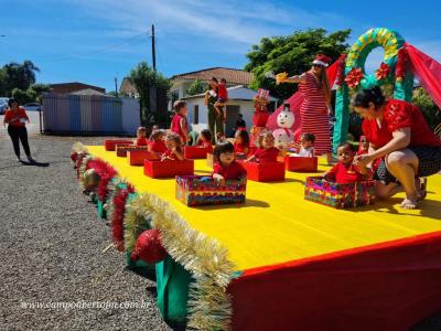 CMEI Jardim Alvorada encerra ano com apresentaÃ§Ã£o dos alunos