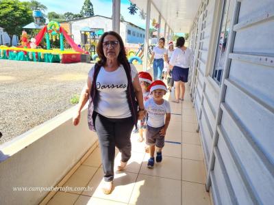 CMEI Jardim Alvorada encerra ano com apresentaÃ§Ã£o dos alunos