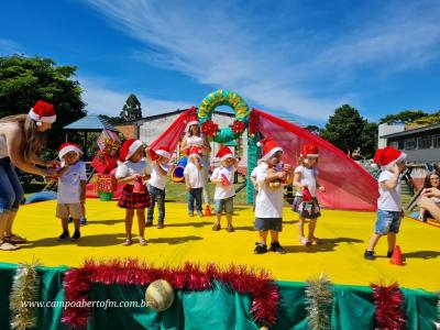 CMEI Jardim Alvorada encerra ano com apresentaÃ§Ã£o dos alunos