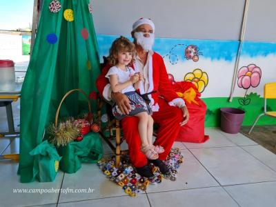 CMEI Jardim Alvorada encerra ano com apresentaÃ§Ã£o dos alunos