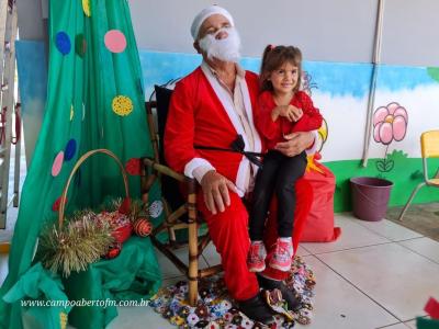 CMEI Jardim Alvorada encerra ano com apresentaÃ§Ã£o dos alunos
