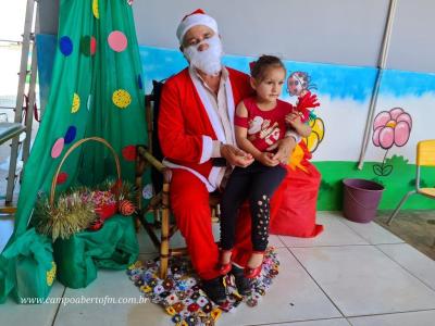 CMEI Jardim Alvorada encerra ano com apresentaÃ§Ã£o dos alunos