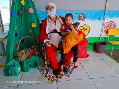 CMEI Jardim Alvorada encerra ano com apresentaÃ§Ã£o dos alunos