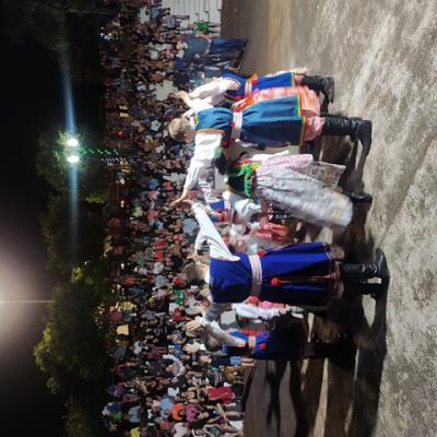 Virmond: Abertura do Natal teve Papai Noel e presente para as crianÃ§as