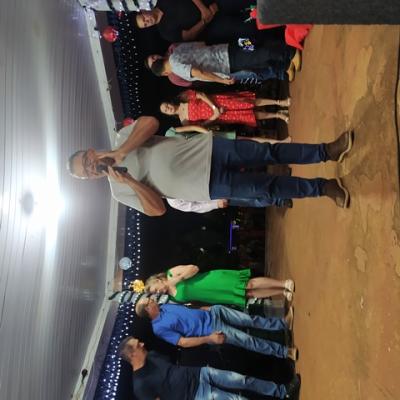 Virmond: Abertura do Natal teve Papai Noel e presente para as crianÃ§as