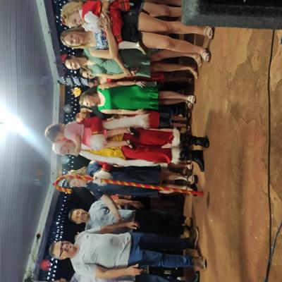 Virmond: Abertura do Natal teve Papai Noel e presente para as crianÃ§as