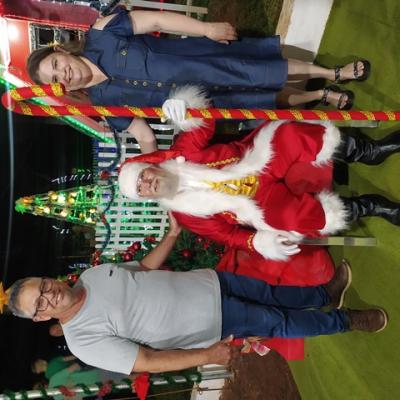 Virmond: Abertura do Natal teve Papai Noel e presente para as crianÃ§as