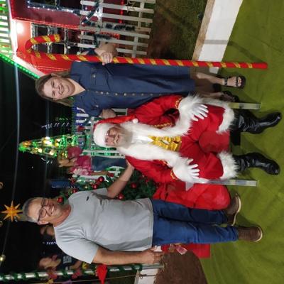 Virmond: Abertura do Natal teve Papai Noel e presente para as crianÃ§as