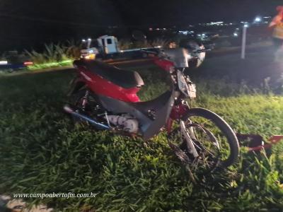 Acidente entre moto e veÃ­culo de passeio Ã© registrado no trevo da erva mate