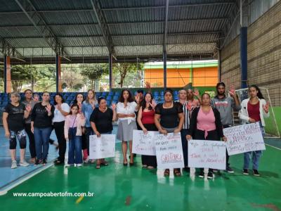 Manifestação Contra a Violência às Mulheres teve de ser transferida devido ao mau tempo