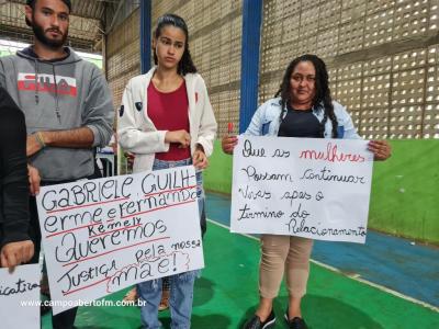 Manifestação Contra a Violência às Mulheres teve de ser transferida devido ao mau tempo