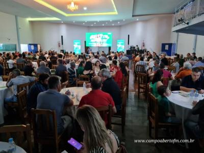 Associados Sicredi lotam IguaÃ§u tÃªnis Clube na noite de quarta-feira em assembleia da agencia Marechal Rondon