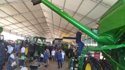 Equipe da RÃ¡dio Campo Aberto esteve visitando o Show Rural em Cascavel