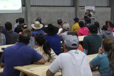 COOPROSSEL - PerÃ­odo de prestaÃ§Ã£o de contas reuniu Cooperados em Virmond (15/02)