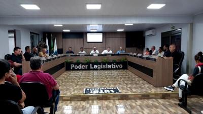 LS: Projeto que altera plano de carreira dos professores gerou polÃªmica na sessÃ£o da dos vereadores desta segunda (19)