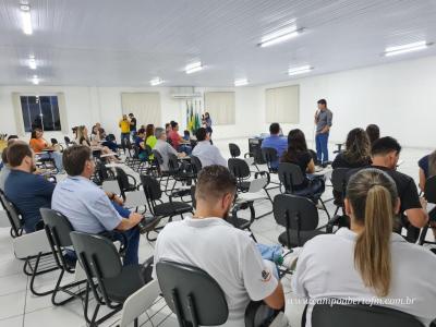 Secretaria de saÃºde realiza reuniÃ£o com empresarios, entidades e sociedade laranjeirense para discutir estratÃ©gias de combate ao Aedes Aegypti