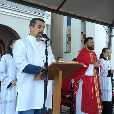 CelebraÃ§Ã£o de Domingo de Ramos em Laranjeiras do Sul reuniu centenas de fiÃ©is