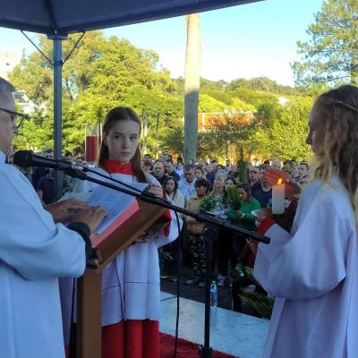 CelebraÃ§Ã£o de Domingo de Ramos em Laranjeiras do Sul reuniu centenas de fiÃ©is