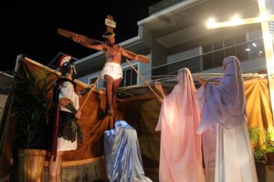 Milhares de FiÃ©is percorreram os Ãºltimos passos de Jesus Cristo na ProcissÃ£o Luminosa