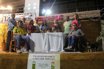 Milhares de FiÃ©is percorreram os Ãºltimos passos de Jesus Cristo na ProcissÃ£o Luminosa