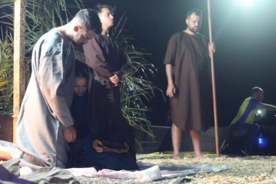 Milhares de FiÃ©is percorreram os Ãºltimos passos de Jesus Cristo na ProcissÃ£o Luminosa
